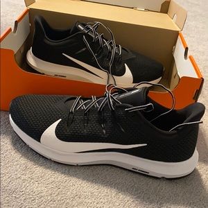 Men’s Brand New 9.5 Nike